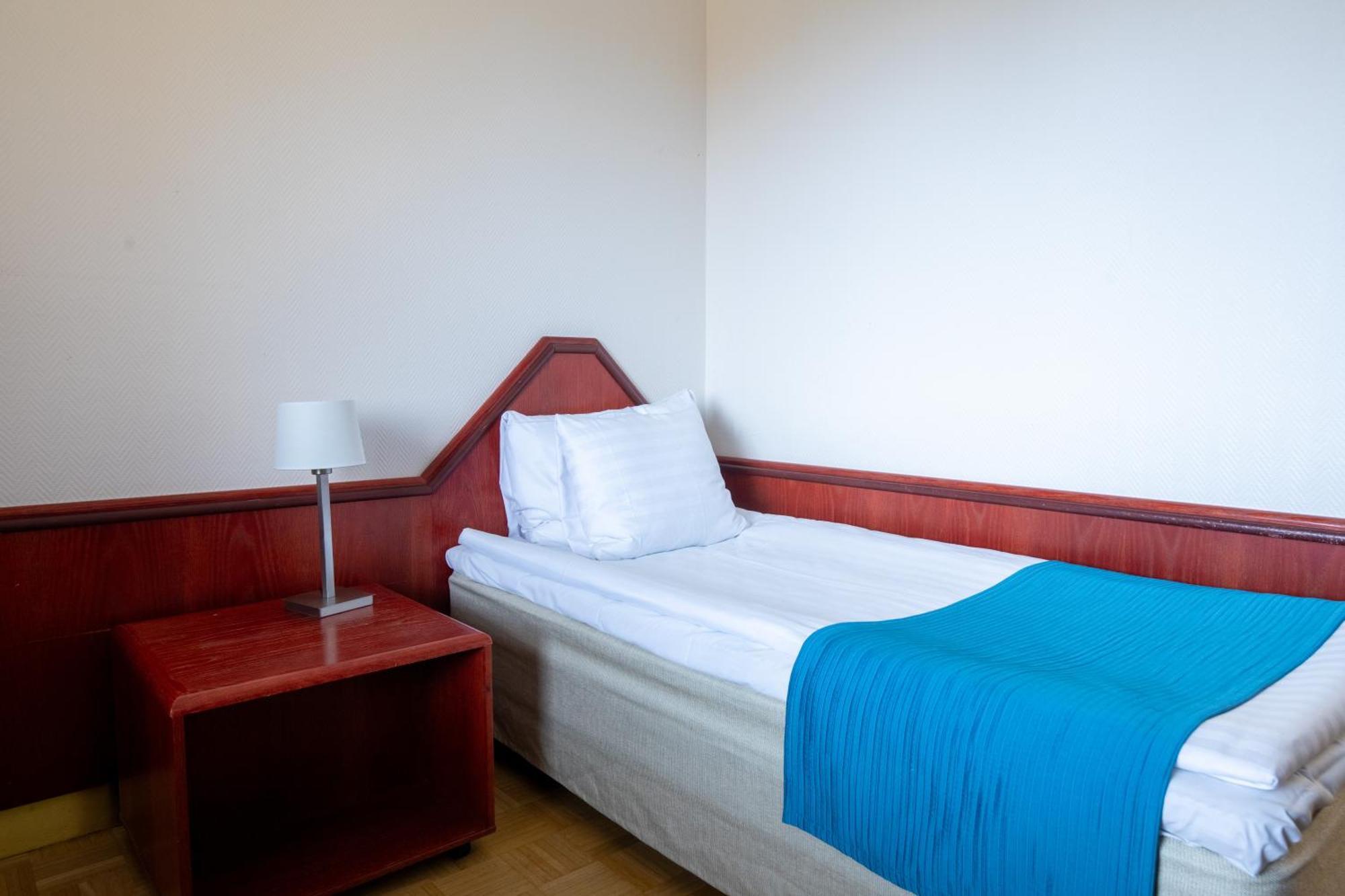Hotel Oscar فاركاوس الغرفة الصورة