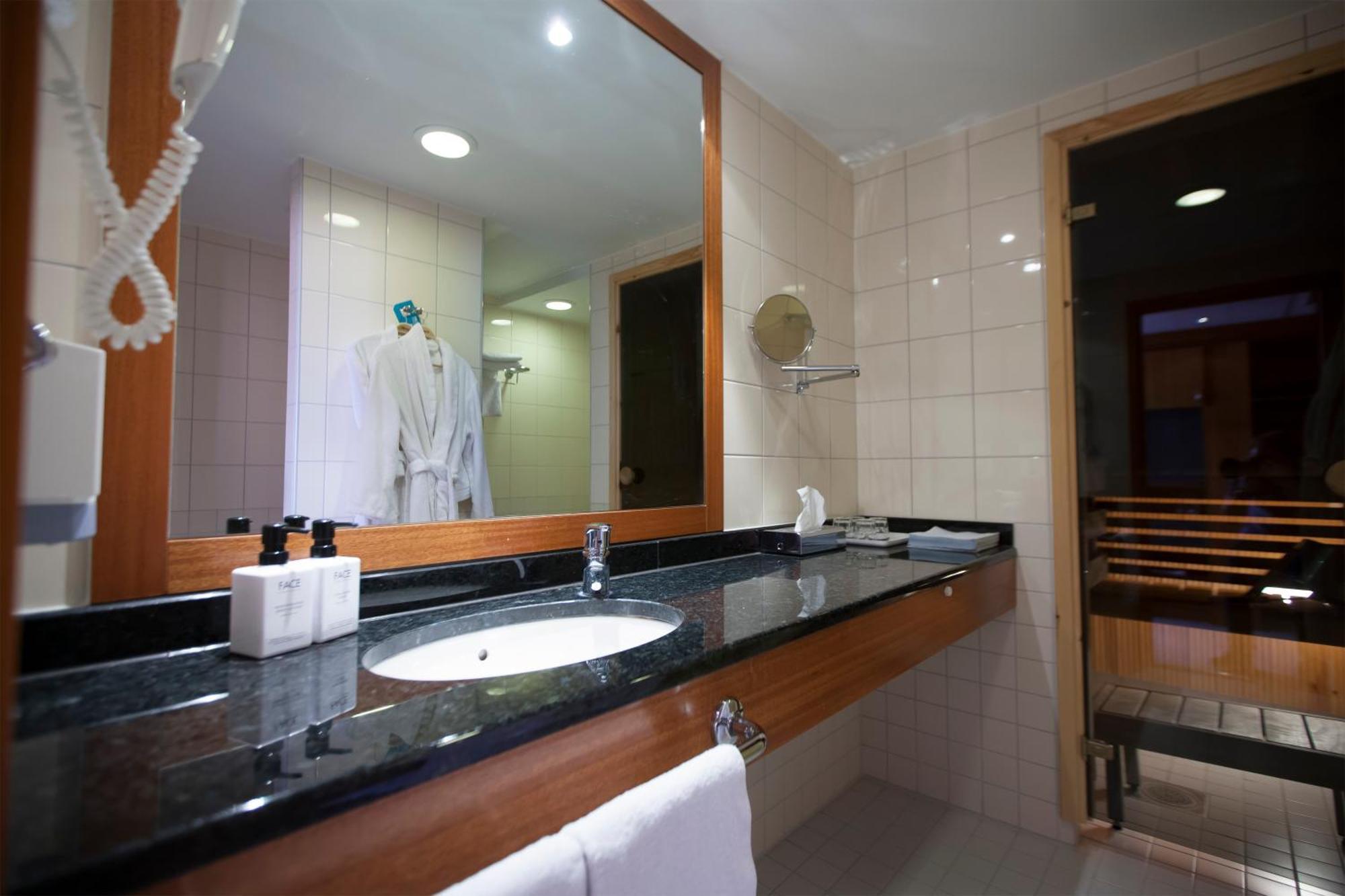 Hotel Oscar فاركاوس الغرفة الصورة