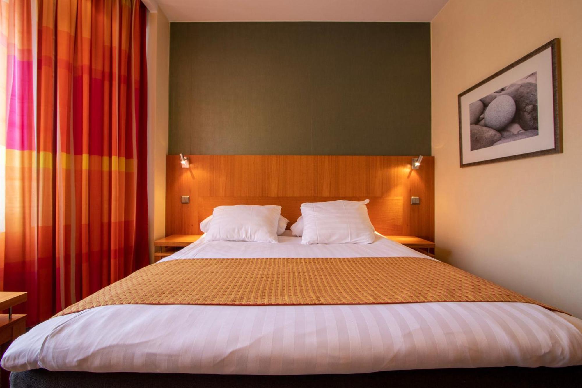 Hotel Oscar فاركاوس المظهر الخارجي الصورة