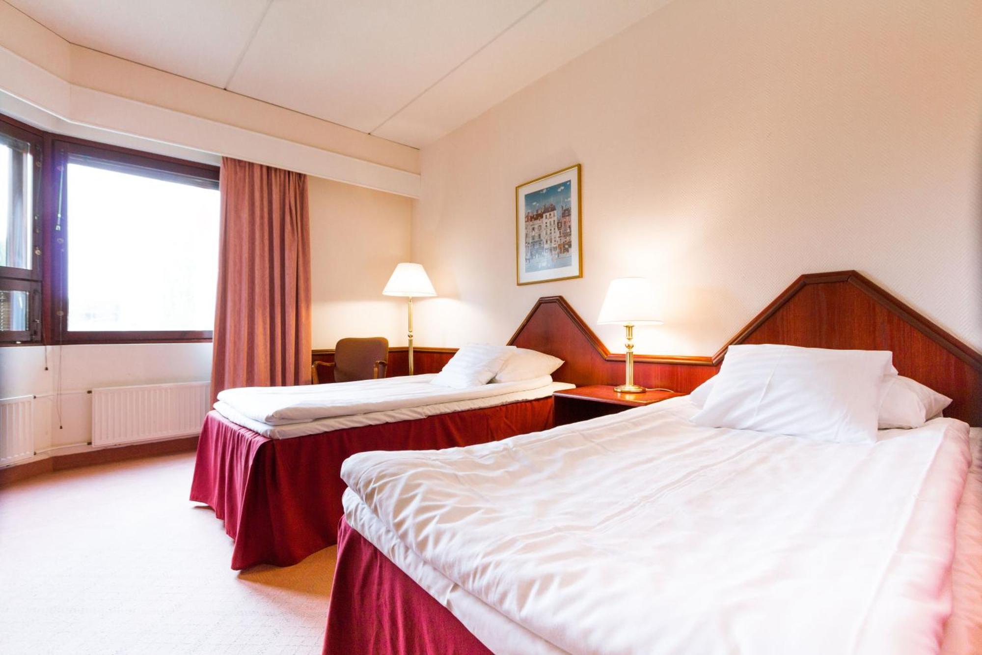 Hotel Oscar فاركاوس الغرفة الصورة